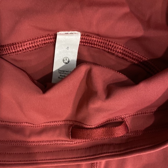 Lululemon Power Thru High-Rise Tight 25”, Size 4, EUC - Picture 3 of 5